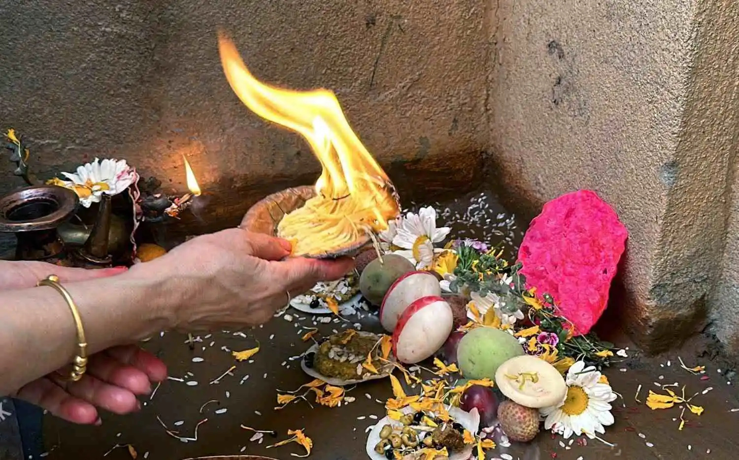 Sithi Nakha (Wroshiping Kumar God)